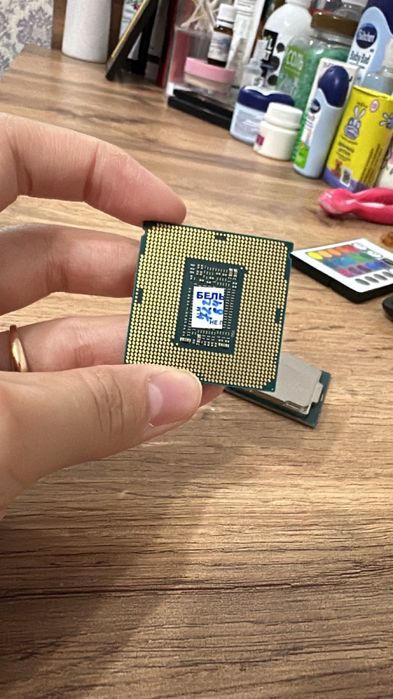 Процессор Inte Core I7 - 8700