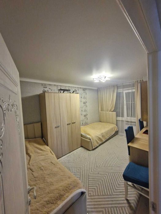 Продается 4 комн квартира Коктем,8