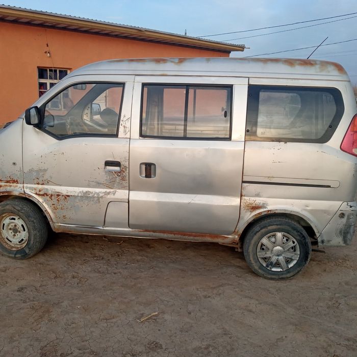 Damas 3 edeal holata kraska radnoy harajati yuq kraska radnoy