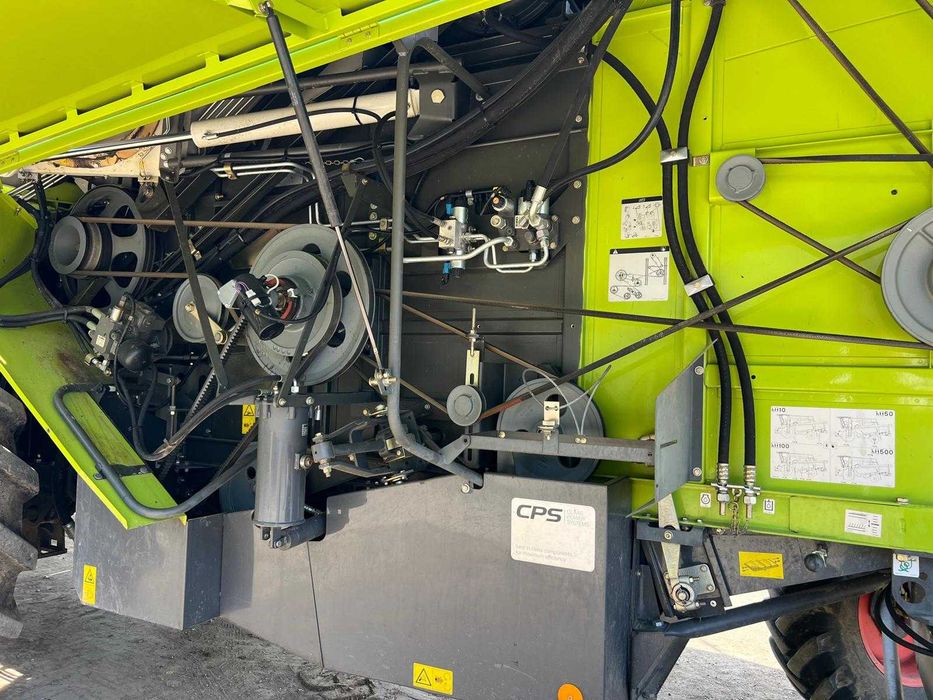 Combina agricola Claas Avero 160
