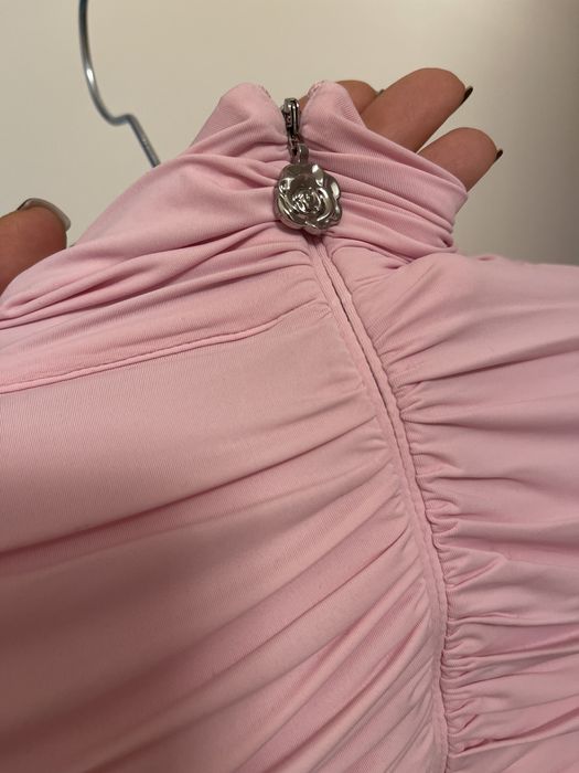 Дизайнерска рокля на колаборацията на Magda Butram с H&M