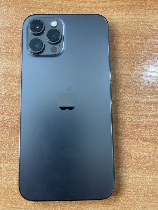 Продам б/у смартфон iPhone 12 pro max. Память 256 ГБ