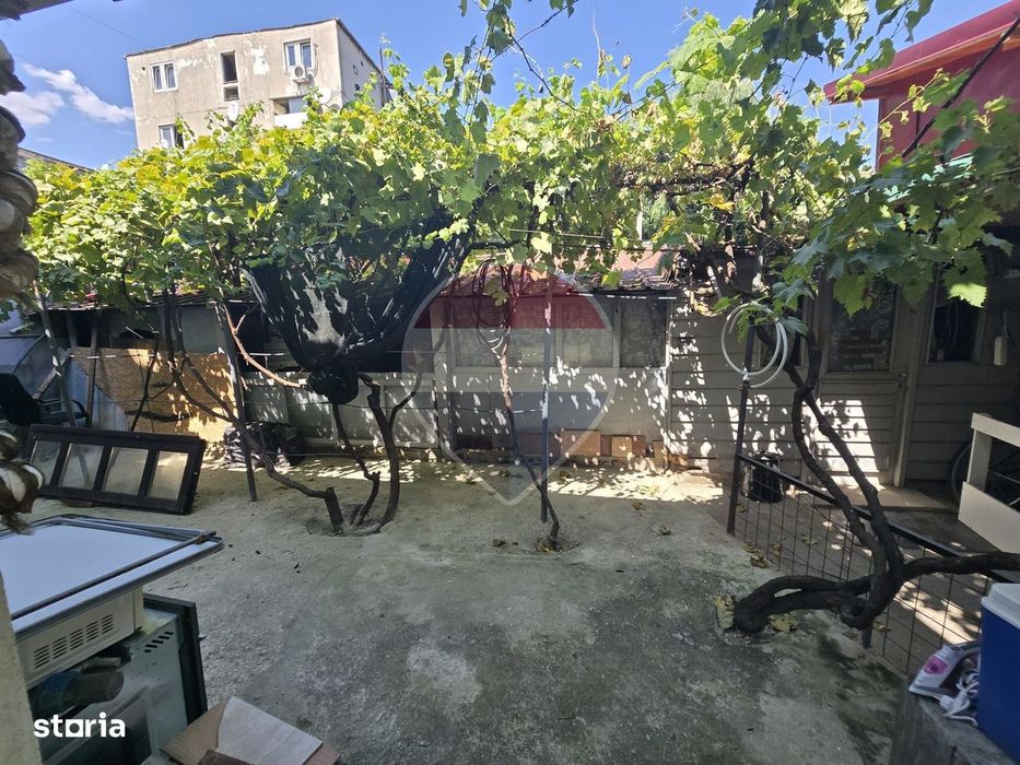Casă / Vilă cu 4 camere de vânzare în zona Prelungirea Ferentari