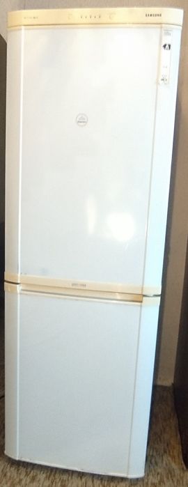 Хладилник с долен фризер SAMSUNG САМСУНГ RL33SBSW (гр.Търговище)