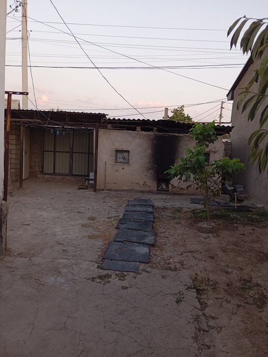 1.9 сотих 2 хона ховли сотилади,Бектемир,Абай мах,фасад 11 м,39 900 $