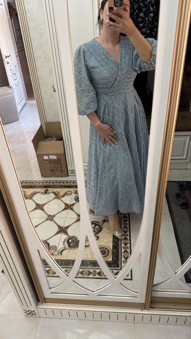 Платье вечерний срочно продам