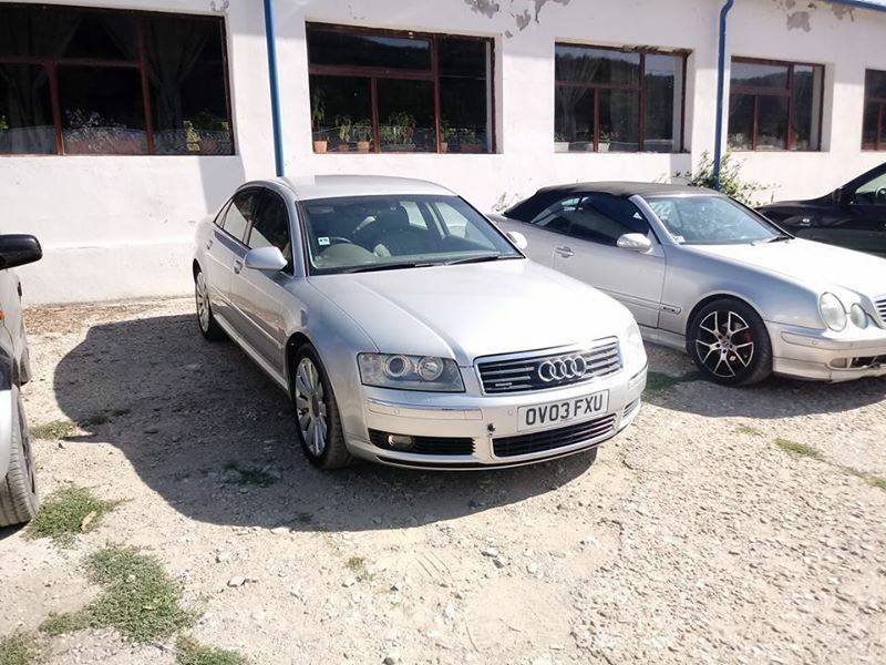 Ауди А8 д3 4.2 на части