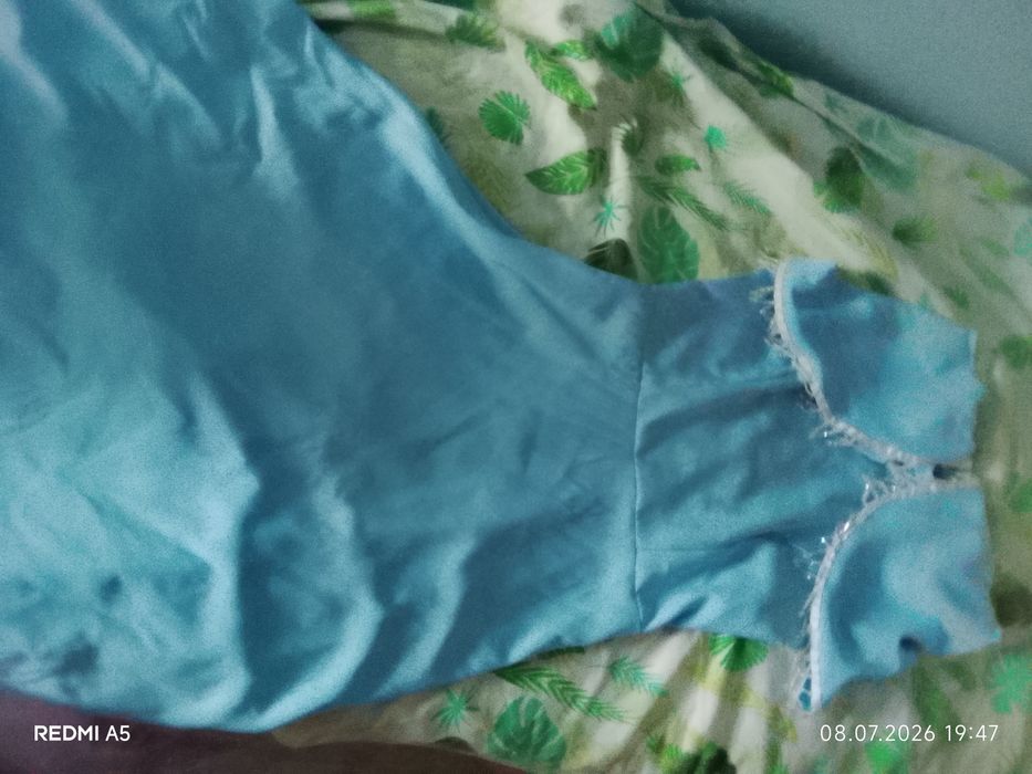 Продаю платье голубого цвета