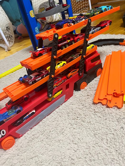 Multi-set Hotwheels!!