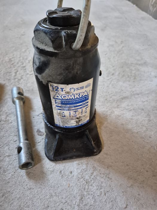 Камаздан қалған заттар