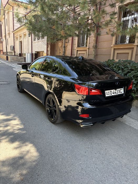 Lexus is 250 4wd
