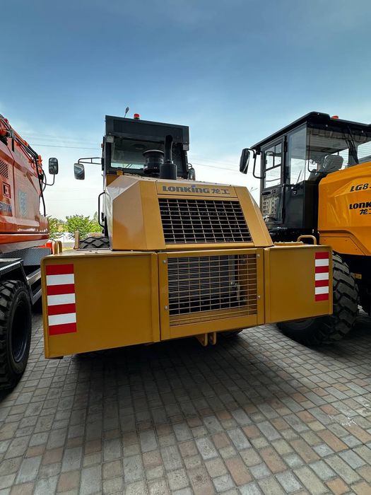 Katok. Lonking CDM516B каток