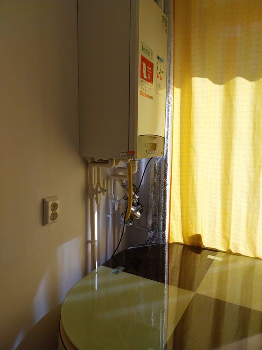 Închiriez garsonieră Valea Roșie