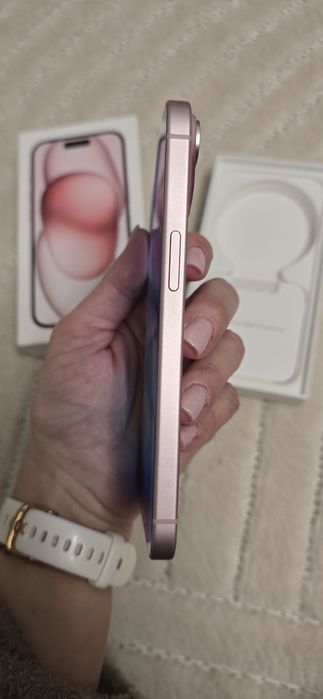 Iphone 15  roz 256 GB