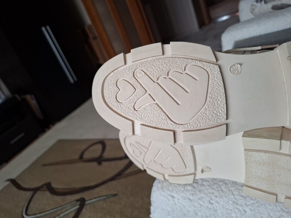 Ботинки стильные