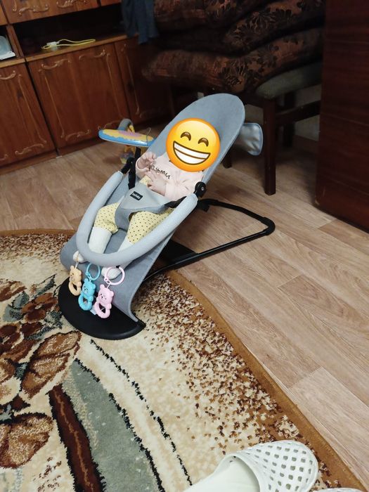 Продам шезлонг БУ