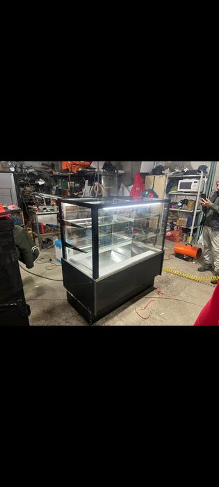 Витрина кондитерский