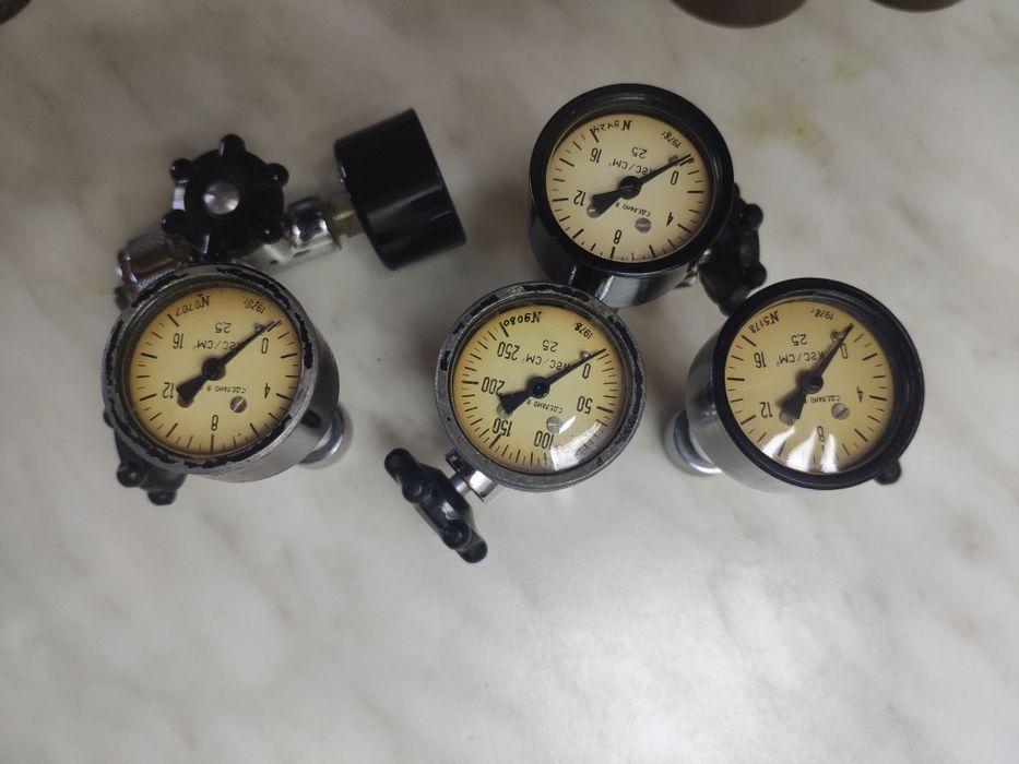 Манометры разные
