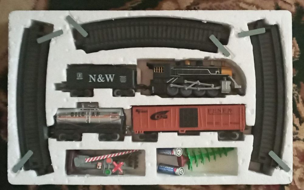 O'yinchoq temiryo'l, O'yinchoq poyezd, 2 hafta ishlatilgan, yangidek