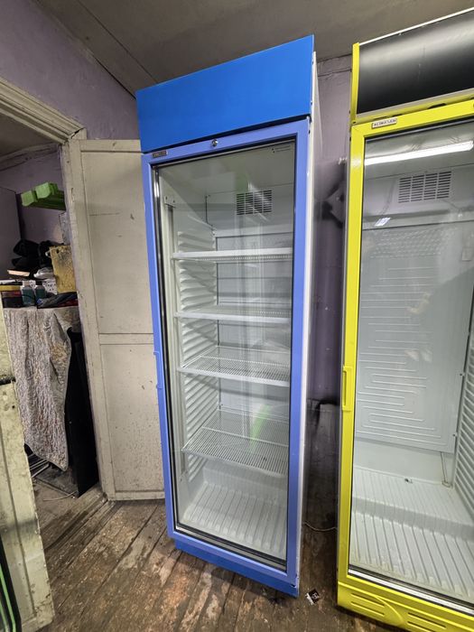 Продам витрины холодильник
