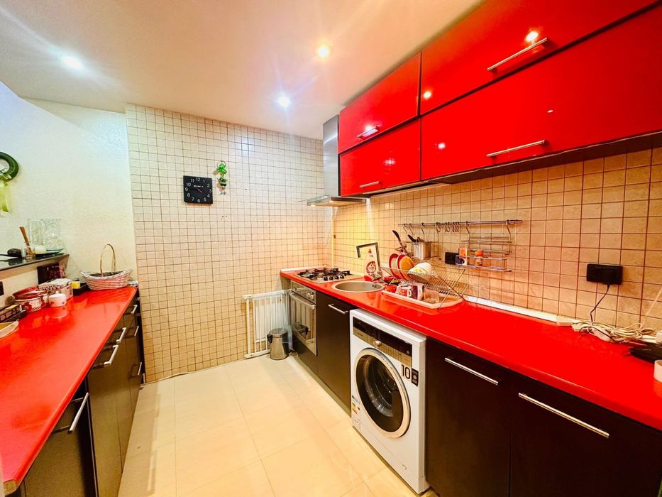 Inchiriez apartament 2 camere plus camera de lucru