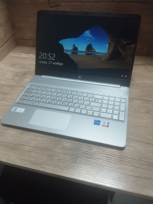 Noutbuk sotiladi. HP Core i-5 1235U DDR4  8 GB SSD 512 GB 15.5  FHD