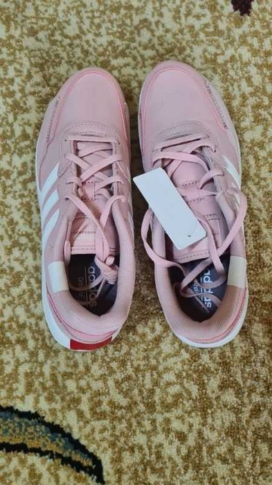 Adidasi dama 40 2/3 noi
