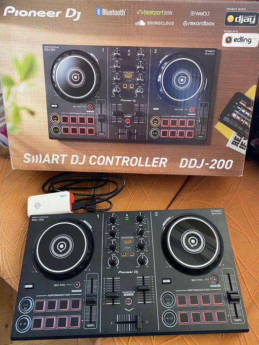 DDJ 200 Pioneer DJ Controller - DJ контролер