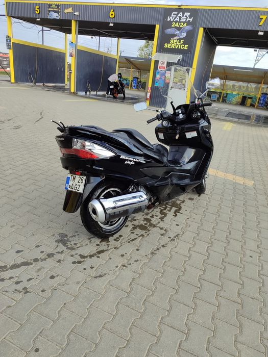 Vând Maxi Scuter Suzuki Burgman 400