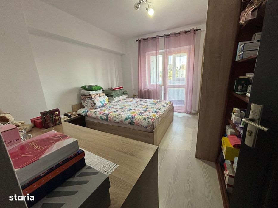 Apartament inchiriat cu 3 camere in zona Bld Independentei