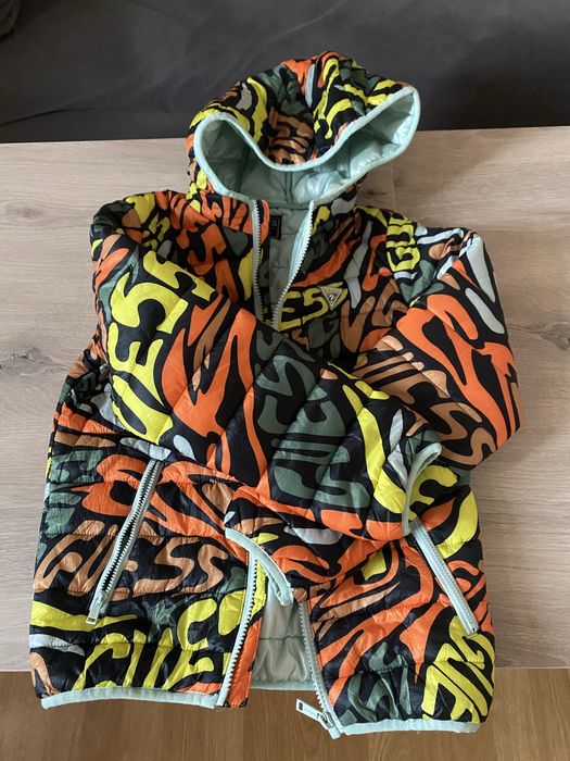 Олекотено яке - за 10 г.на Guess