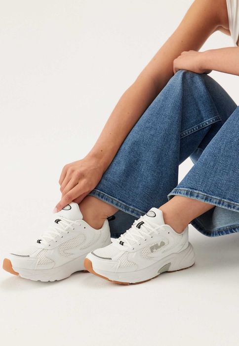 Нови бели маратонки Fila, номер 40