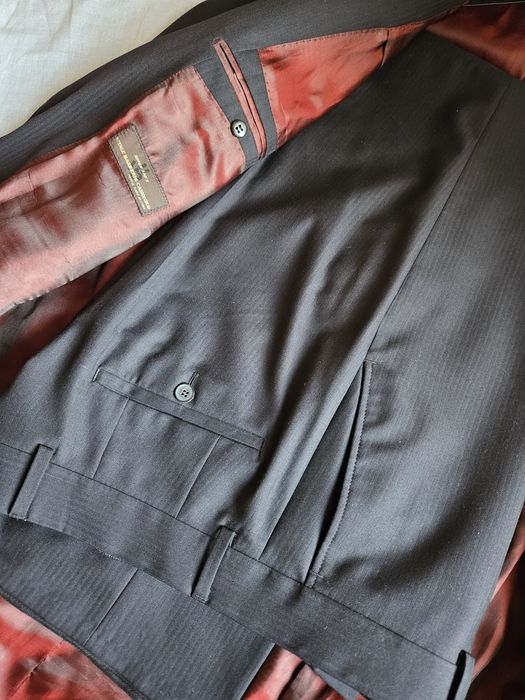 Тъмносин мъжки костюм - като нов - 100% италианска вълна - 52