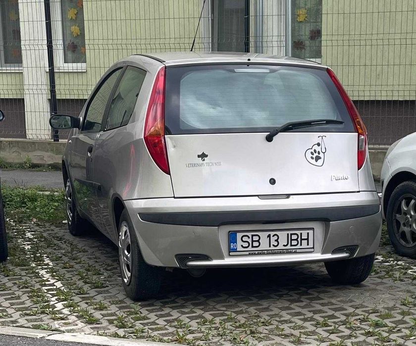 Fiat Punto, an fabricatie 2002, 2 uși, benzină