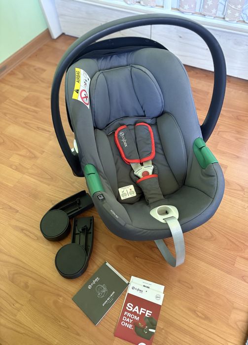 Столче/кошница за кола Cybex Aton B2+адаптери