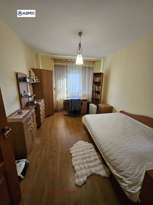 Продава се Тристаен апартамент в Плевен, Мара Денчева - 87 кв.м за 1321 €/кв.м - Снимка #2