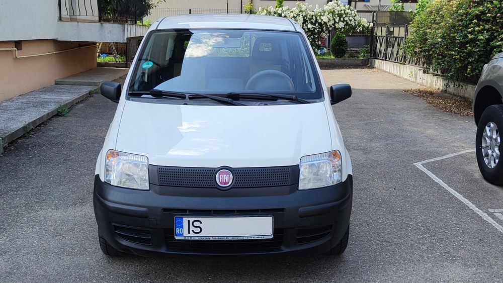 Fiat Panda an fab.2009 servo city geamuri electrice in stare perfecta