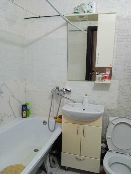 продается 1 комн кв р-н Кунаева