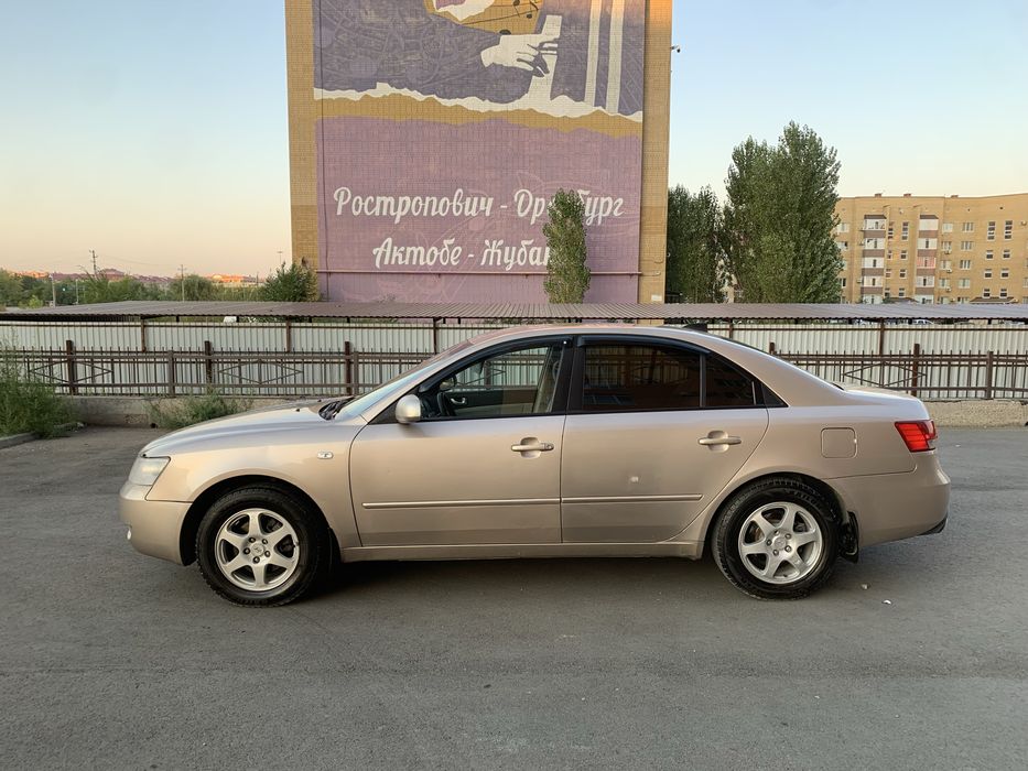 Продам Hyundai sonata NF 2.4