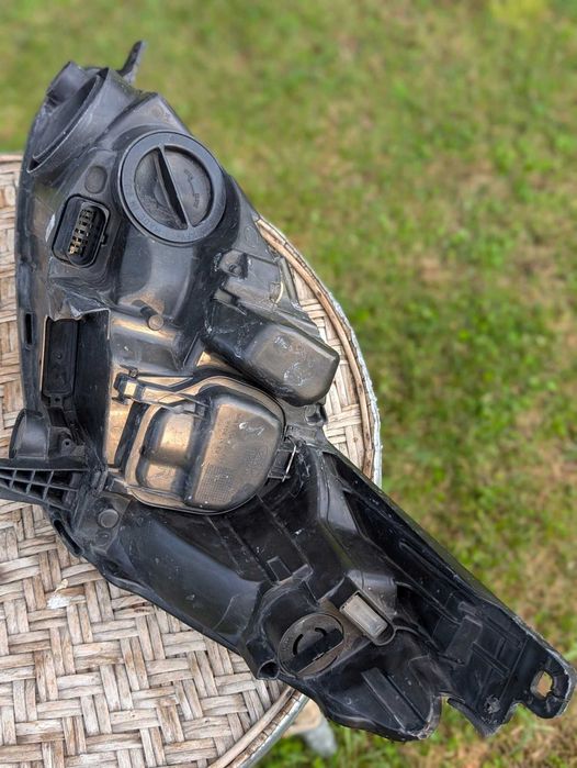 Комплект фарове за Ford C Max 2012/2013в комплекта270лв.за бройка150лв