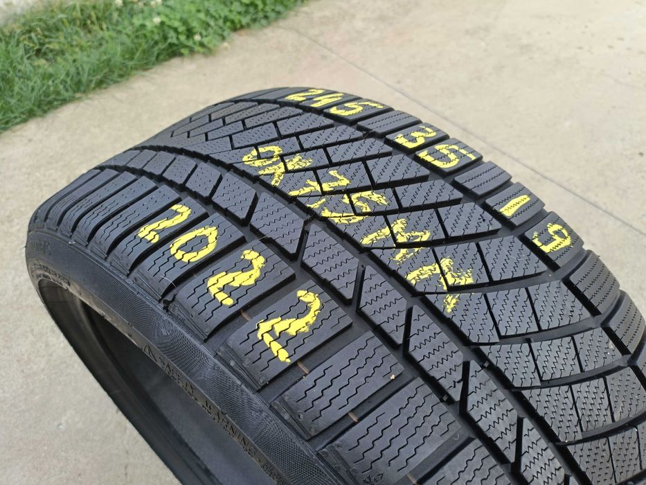 O anvelopa iarna 245 35 19 continental wintercontact TS 830P 7,5 mm