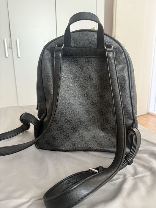 Раница на GUESS голям размер