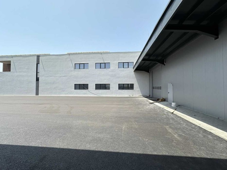 Дава се под наем Склад в Пловдив, Индустриална зона - Юг - 598 кв.м за 2300 € - Снимка #4