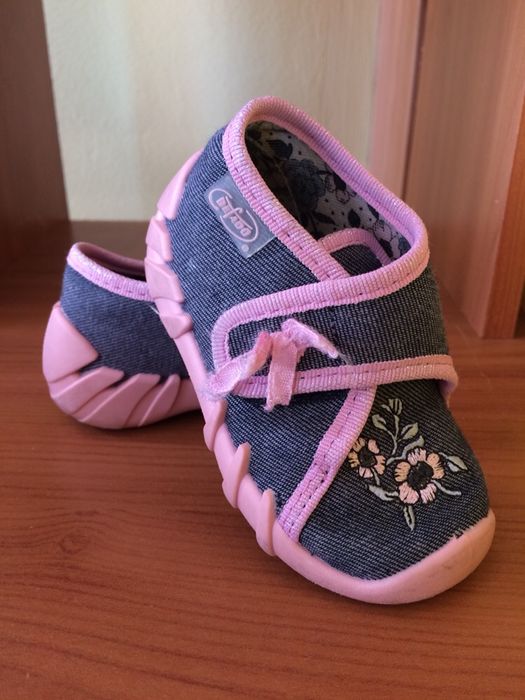 Боти за момиче 20 размер и пантофки