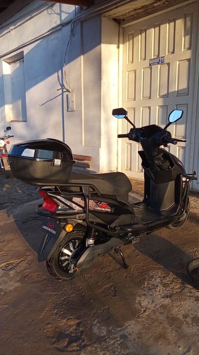 Skuter sotiladi holati zor yangi