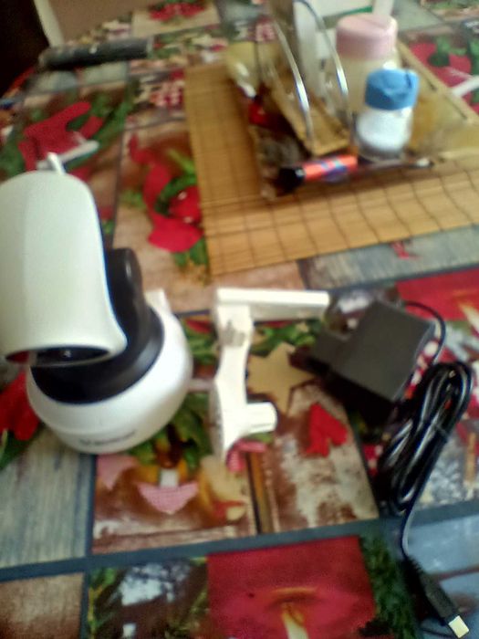 Продавам 2бр.IP-Камери марка-Starcam,модел-C7824WIP