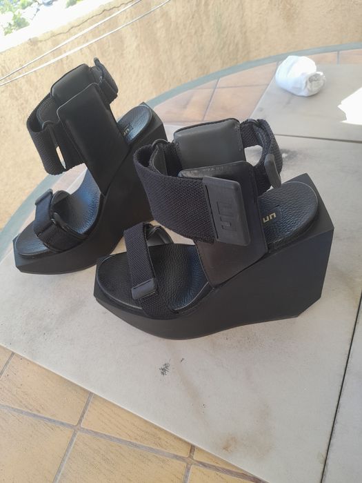 Дамски сандали на платформа