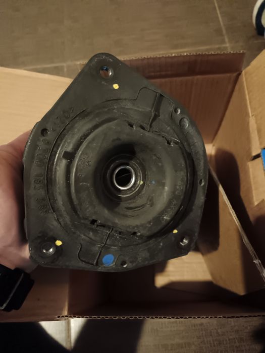 Set rulmenti sarcina si flanse amortizor fata Micra/Clio