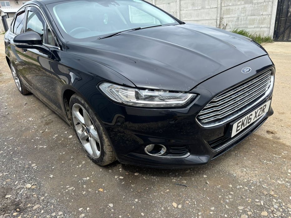 Vând haion ford mondeo mk5 sedan 20 hibrid