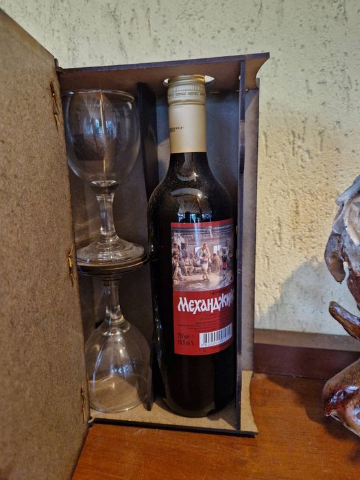 Продавам нови сувенири